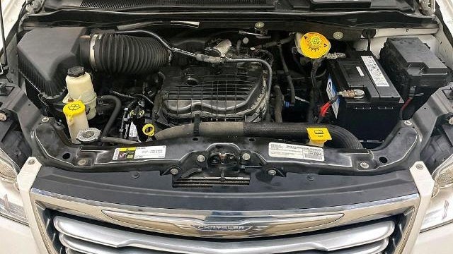 2016 Chrysler Town and Country Touring