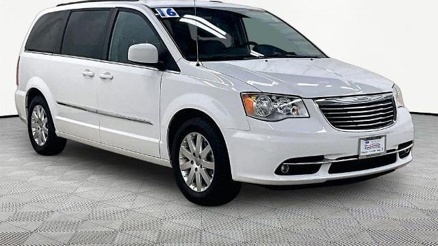 2016 Chrysler Town and Country Touring