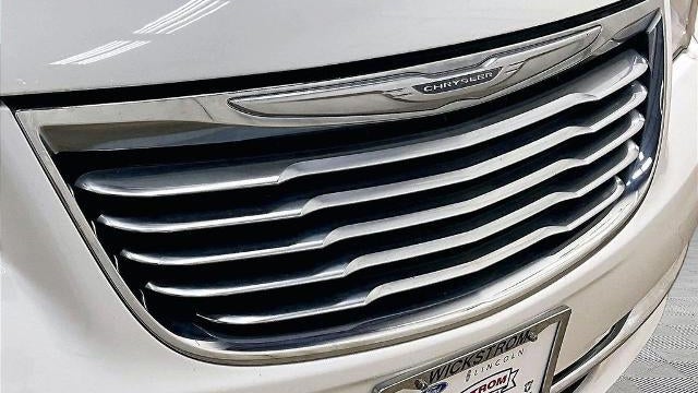2016 Chrysler Town and Country Touring