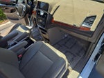 2016 Town and Country Thumbnail 10