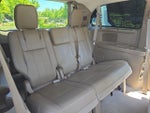 2016 Town and Country Thumbnail 12