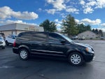 2016 Town and Country Thumbnail 17