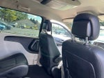 2016 Town and Country Thumbnail 30