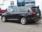 2017 Pacifica Thumbnail 27