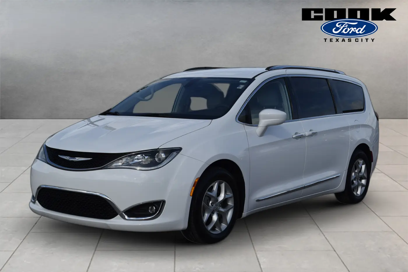 2019 Chrysler Pacifica - $14,725