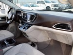 2019 Pacifica Thumbnail 21