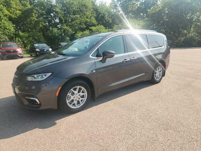 2022 Chrysler Pacifica Touring L 4DR Mini-Van