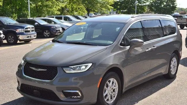 2022 Chrysler Pacifica Touring L
