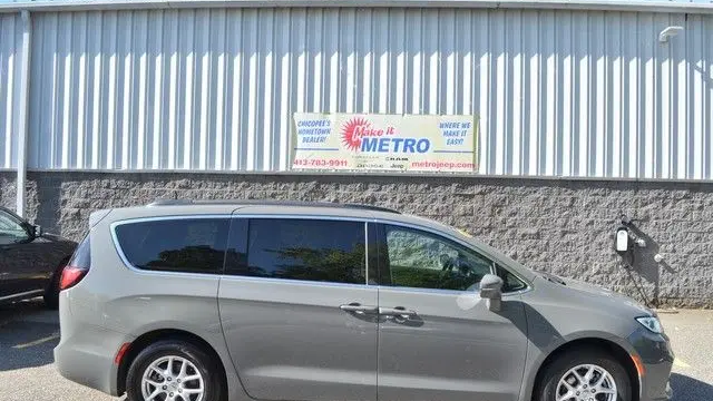 2022 Chrysler Pacifica Touring L