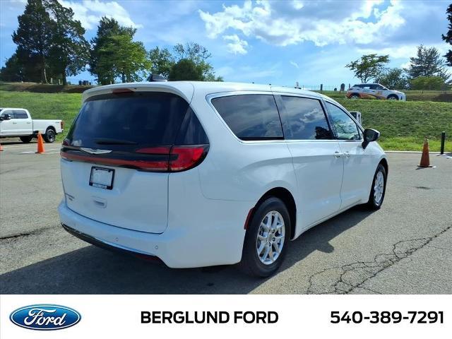 2023 Chrysler Pacifica - $19,977