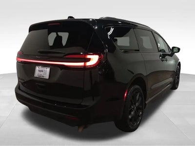 Photo of a 2023 Chrysler Pacifica Touring L 4DR Mini-Van for sale