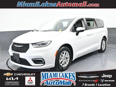Photo of a 2023 Chrysler Pacifica Touring L 4DR Mini-Van for sale