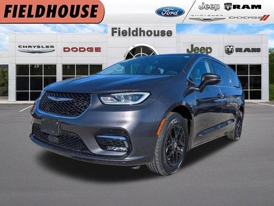 Photo of a 2023 Chrysler Pacifica Touring L 4DR Mini-Van for sale