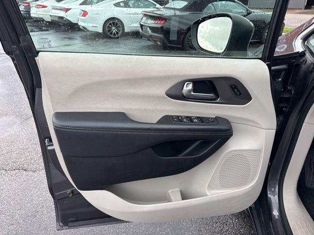 2023 Chrysler Pacifica - $20,999