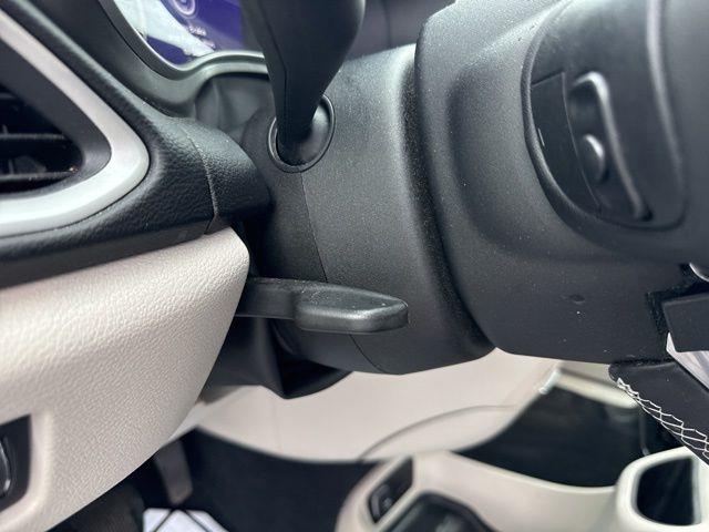 2023 Chrysler Pacifica - $20,999