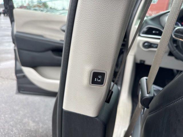 2023 Chrysler Pacifica - $20,999