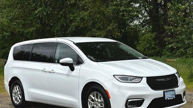 Preowned 2023 Chrysler Pacifica Touring L for Sale