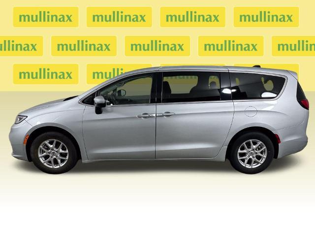 2023 Chrysler Pacifica - $19,500