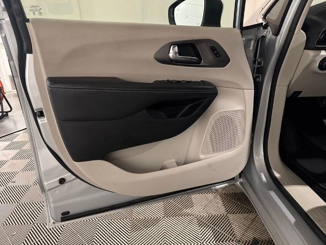 2023 Chrysler Pacifica - $19,500