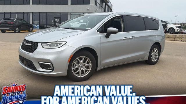 Preowned 2023 Chrysler Pacifica Touring L for Sale