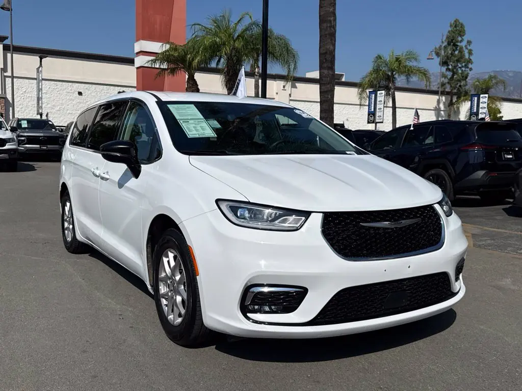 2024 Chrysler Pacifica - $19,998