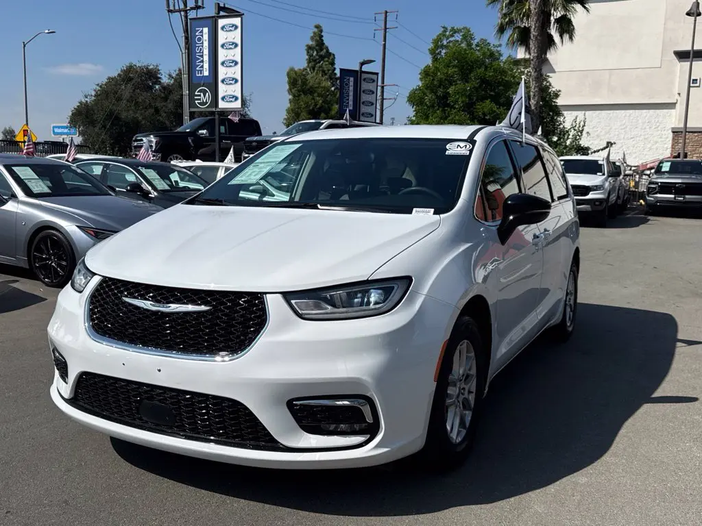 2024 Chrysler Pacifica - $19,998