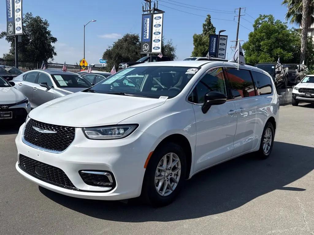 2024 Chrysler Pacifica - $19,998