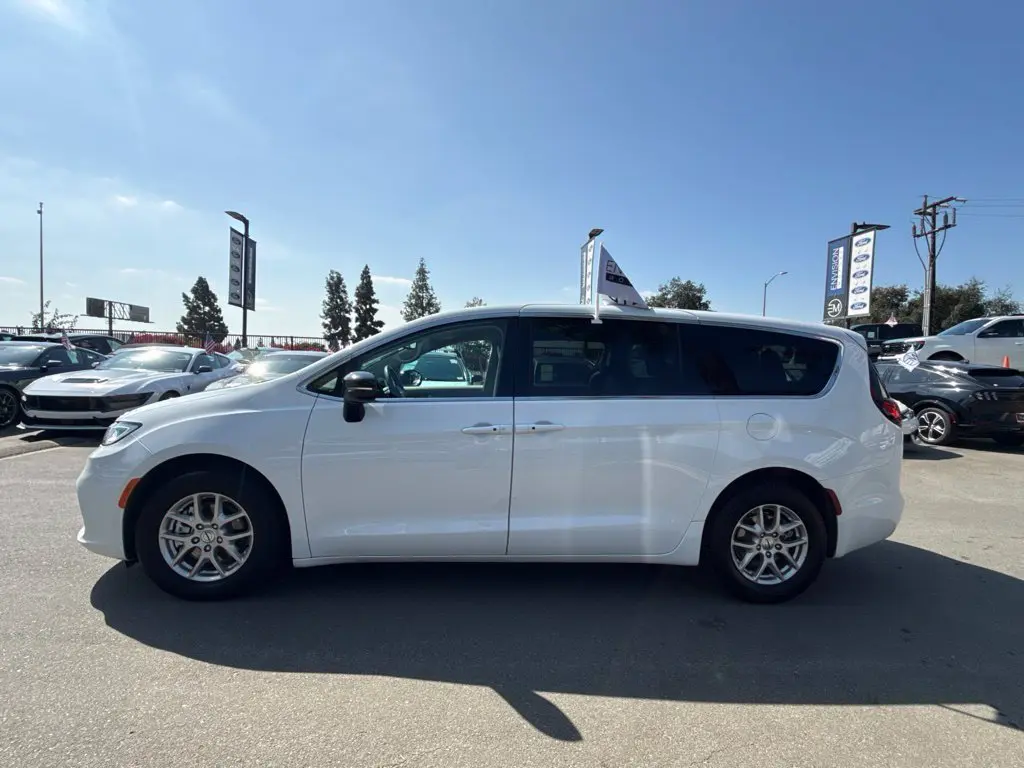 2024 Chrysler Pacifica - $19,998