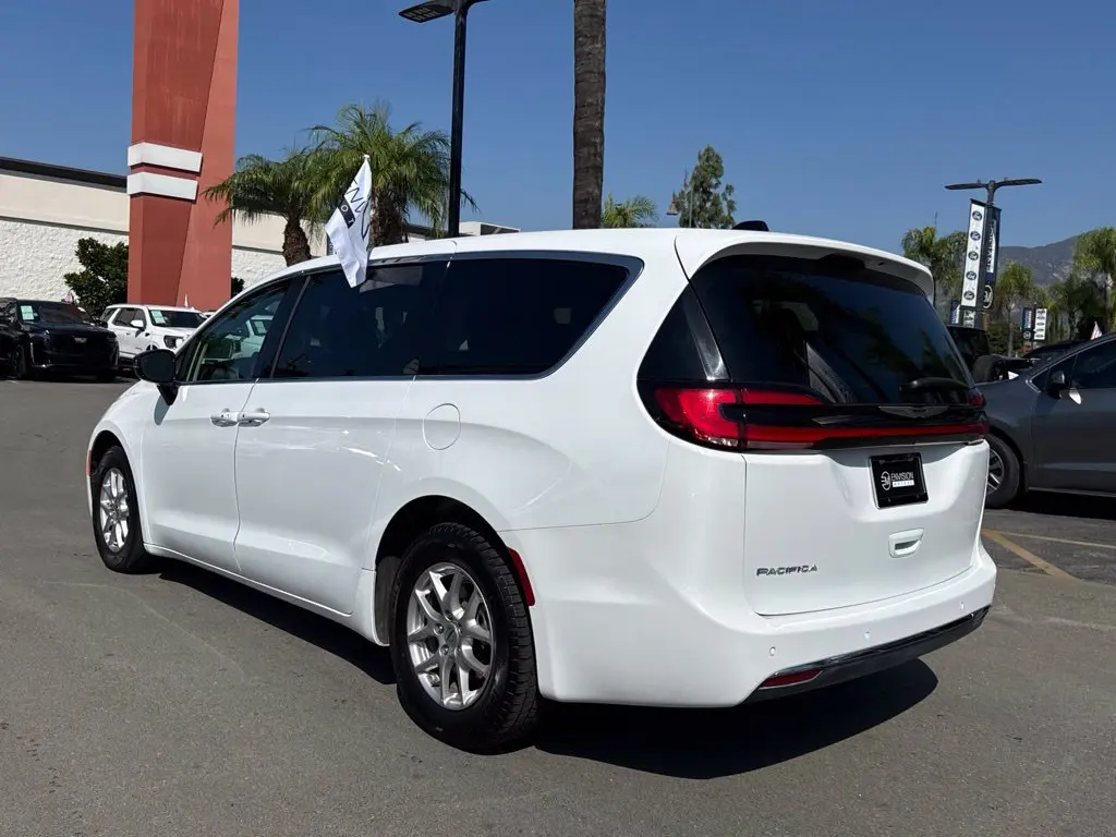 2024 Chrysler Pacifica - $19,998