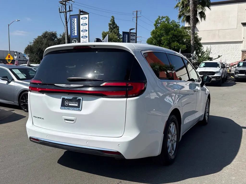 2024 Chrysler Pacifica - $19,998