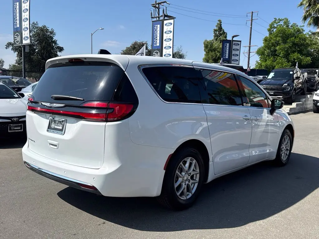 2024 Chrysler Pacifica - $19,998