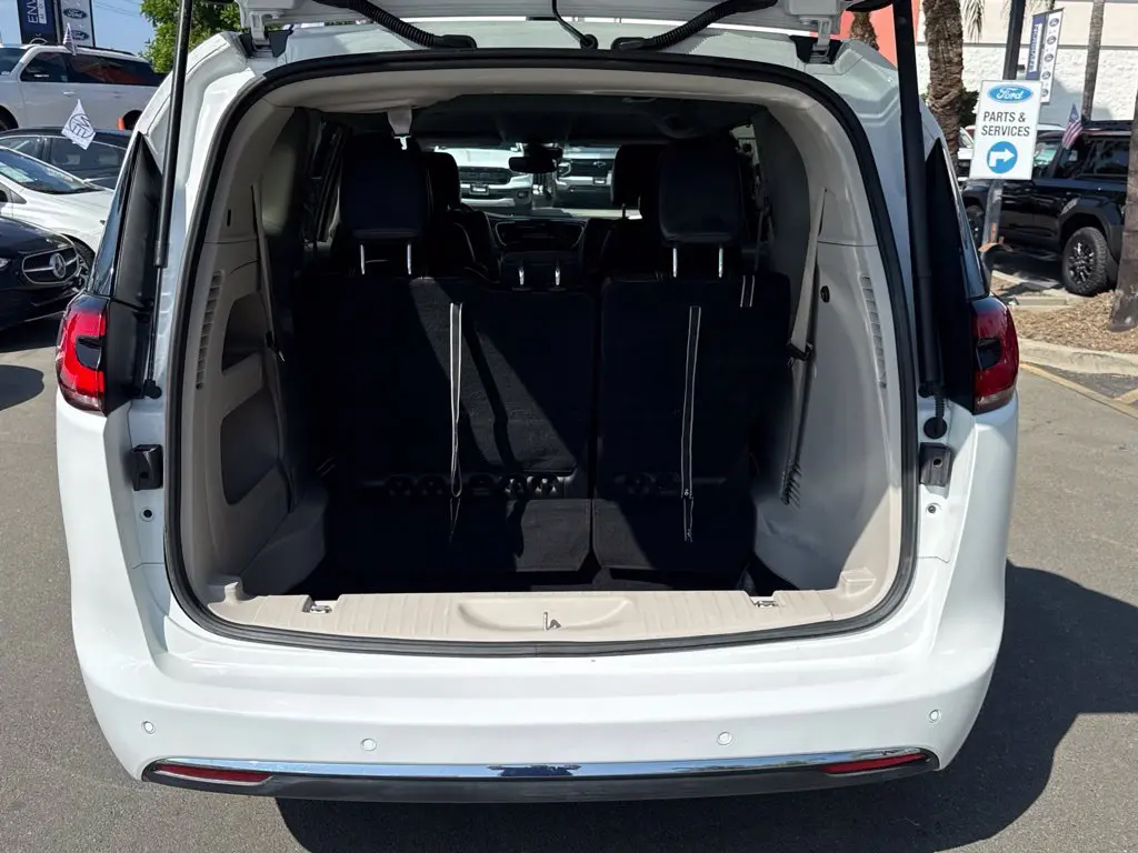 2024 Chrysler Pacifica - $19,998