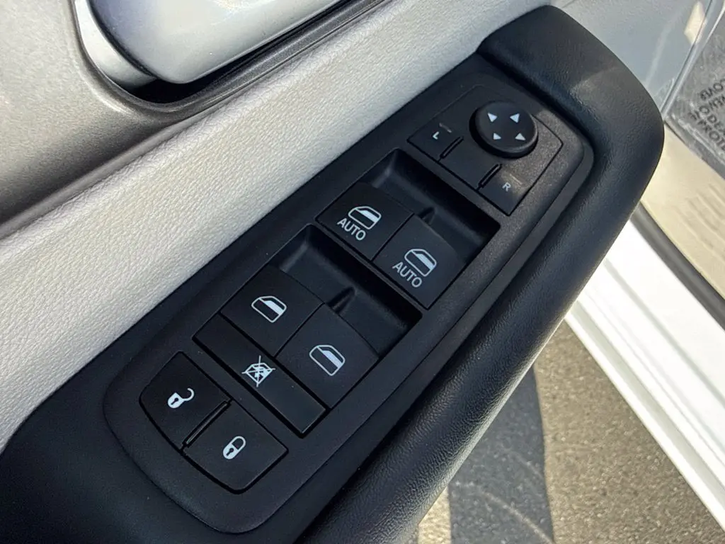 2024 Chrysler Pacifica - $19,998