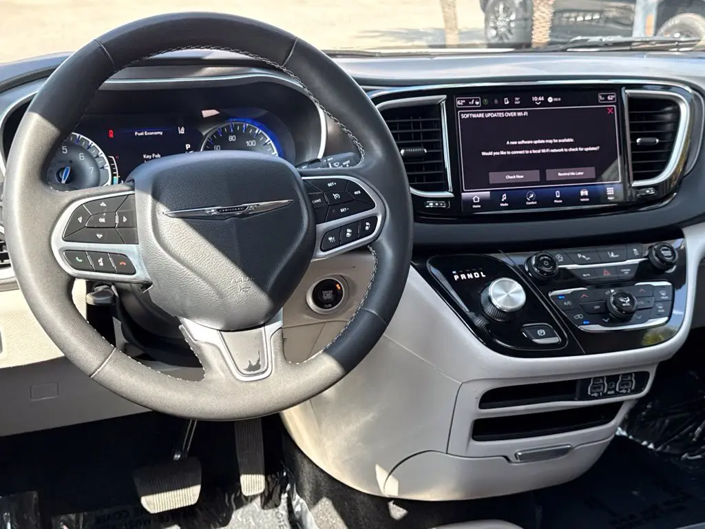 2024 Chrysler Pacifica - $19,998