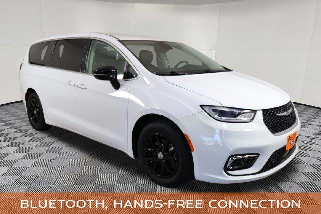 2024 Chrysler Pacifica - $21,400