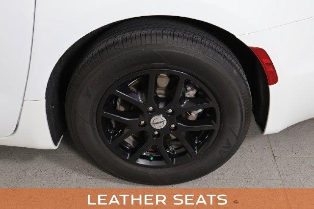 2024 Chrysler Pacifica - $21,400