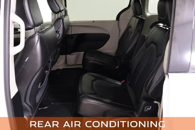 2024 Chrysler Pacifica - $21,400