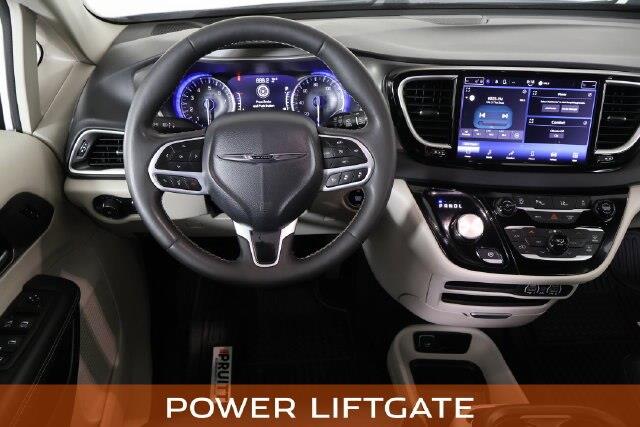 2024 Chrysler Pacifica - $21,400