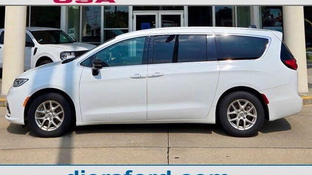 Preowned 2024 Chrysler Pacifica Touring L for Sale