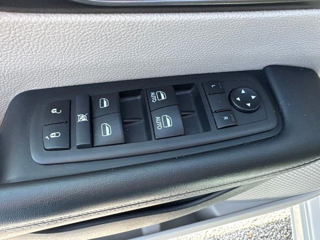 2024 Chrysler Pacifica - $24,900