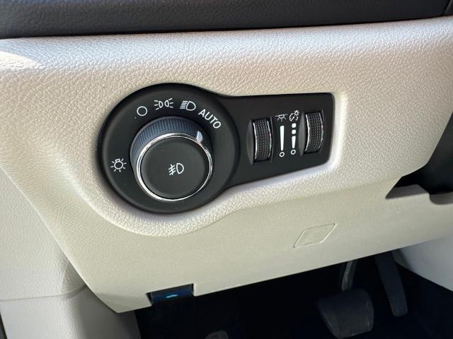2024 Chrysler Pacifica - $24,900
