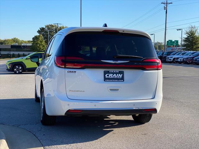 2024 Chrysler Pacifica - $24,434
