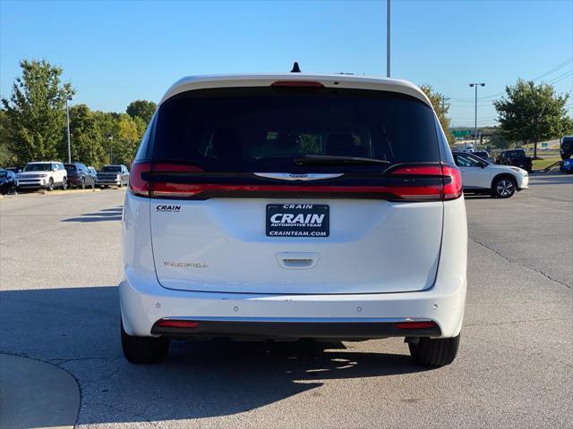 2024 Chrysler Pacifica - $24,434