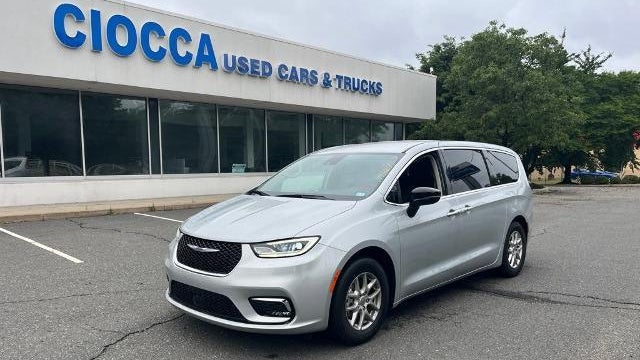 Preowned 2024 Chrysler Pacifica Touring L for Sale