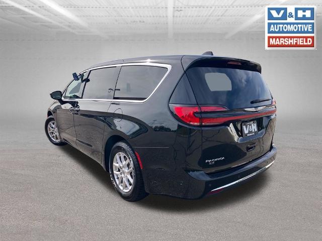 2024 Chrysler Pacifica - $24,300