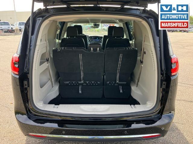 2024 Chrysler Pacifica - $24,300