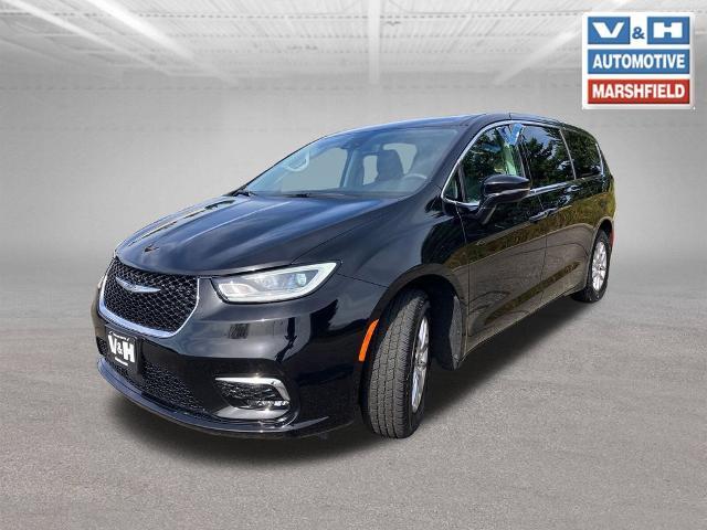 2024 Chrysler Pacifica - $24,300