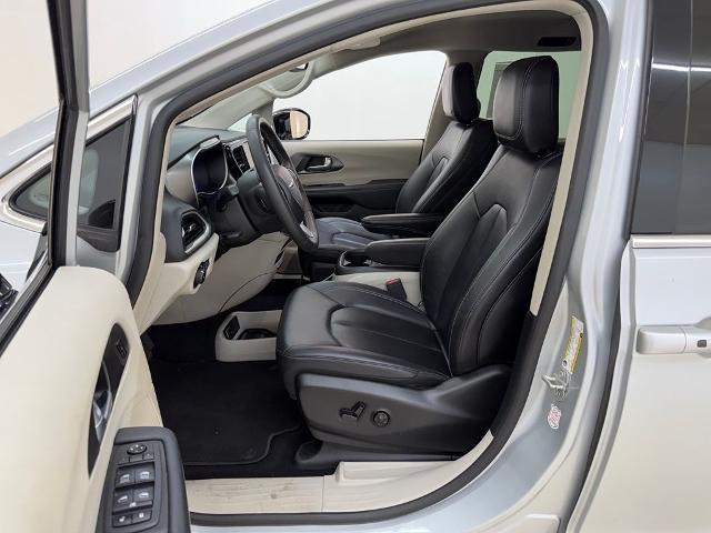 2024 Chrysler Pacifica - $24,860