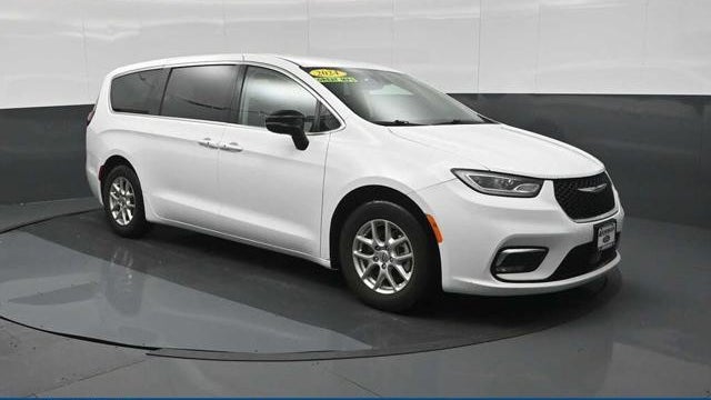 Preowned 2024 Chrysler Pacifica Touring L for Sale
