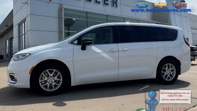 Preowned 2024 Chrysler Pacifica Touring L for Sale